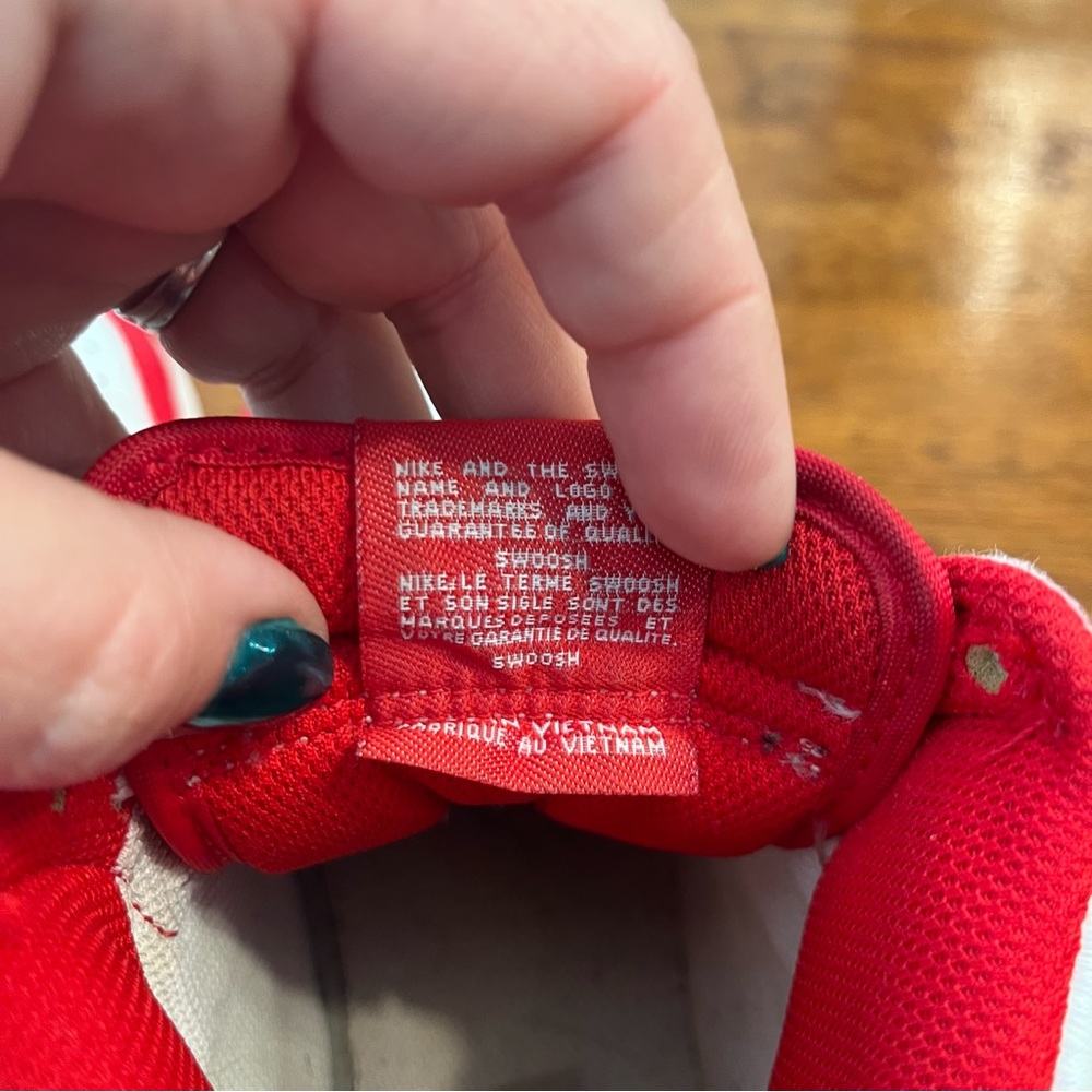Kids Nike Dunk High Championship red white size 5.5 kids or 7 women’s - Picture 9 of 10